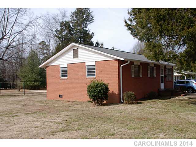 1319  Thompson Avenue Charlotte North Carolina 28216