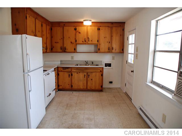 1319  Thompson Avenue Charlotte North Carolina 28216