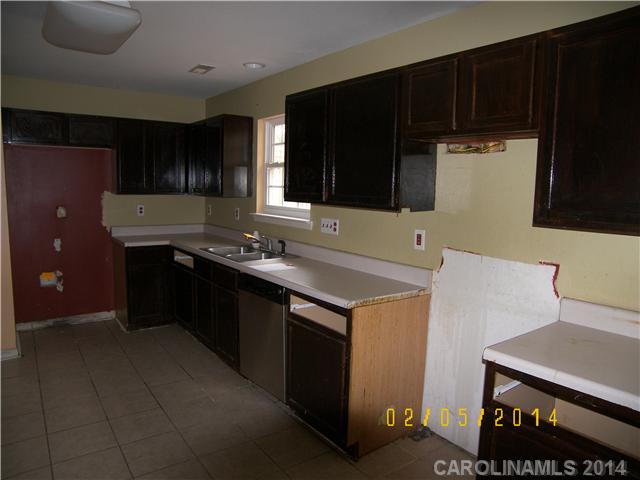 5322  Kiev Drive Charlotte North Carolina 28216