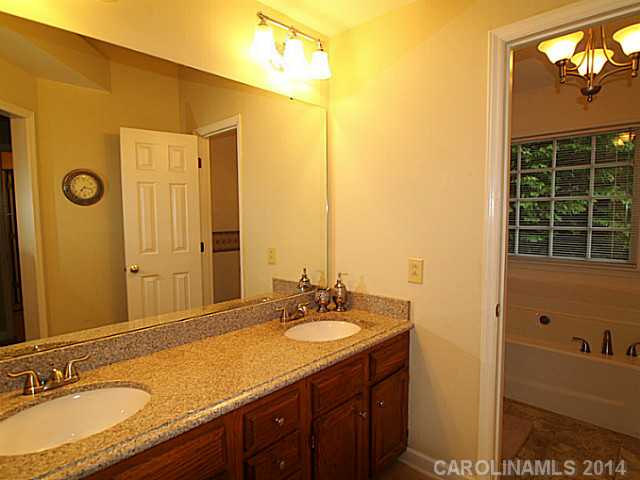 2421  Kirkholm Drive Matthews North Carolina 28105