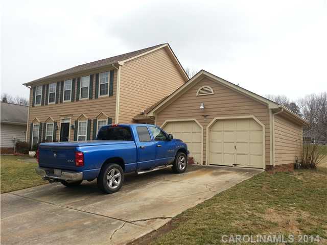 8320  Rhian Brook Lane Charlotte North Carolina 28216