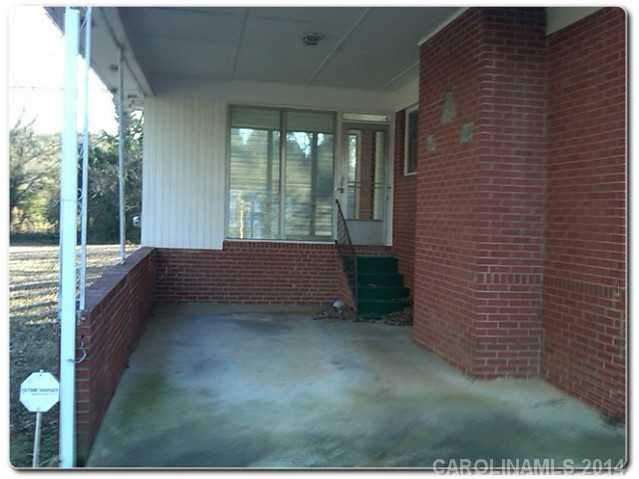 1240  Peachtree Road Charlotte North Carolina 28216