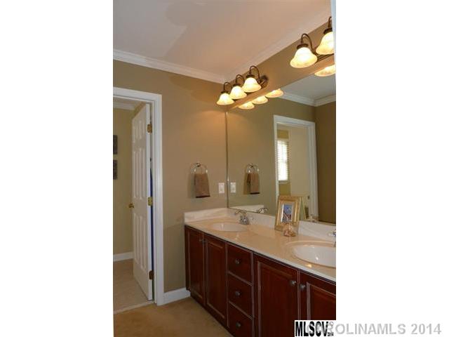 1955 NW 5th Lane Hickory North Carolina 28601