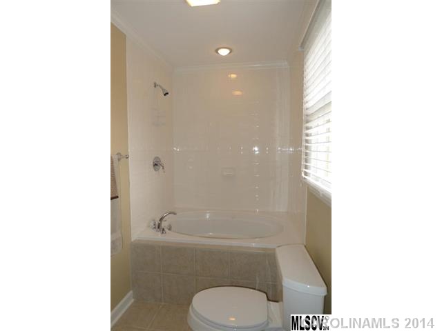1955 NW 5th Lane Hickory North Carolina 28601