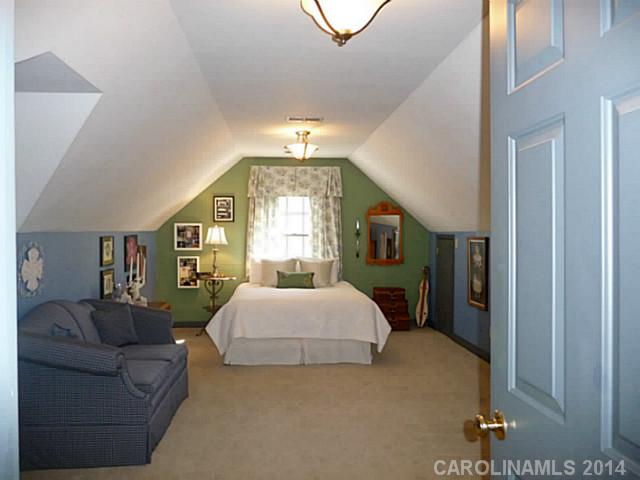 2626  Lori Lane Charlotte North Carolina 28226