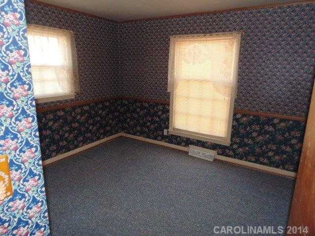 1332  Thriftwood Drive Charlotte North Carolina 28208