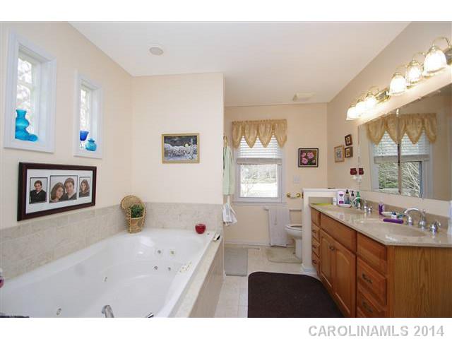 104  Bridgeport Drive Mooresville North Carolina 28117