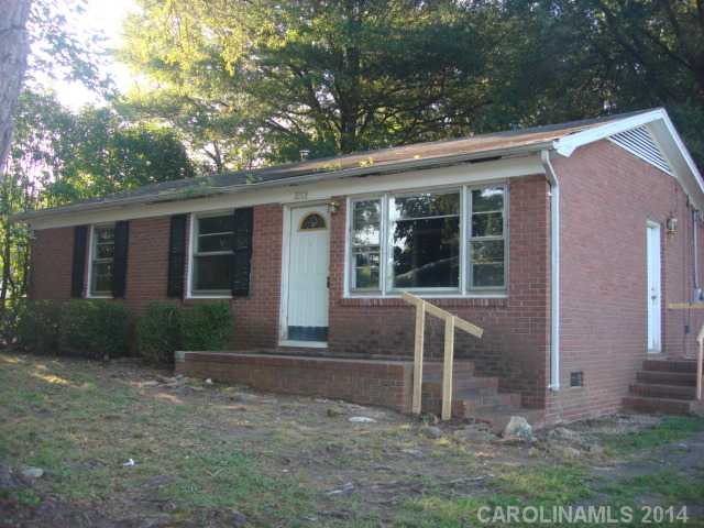 2208  Simmons Street Gastonia North Carolina 28052