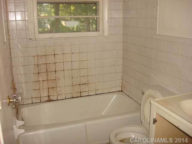 2208  Simmons Street Gastonia North Carolina 28052