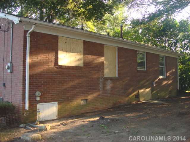 2208  Simmons Street Gastonia North Carolina 28052