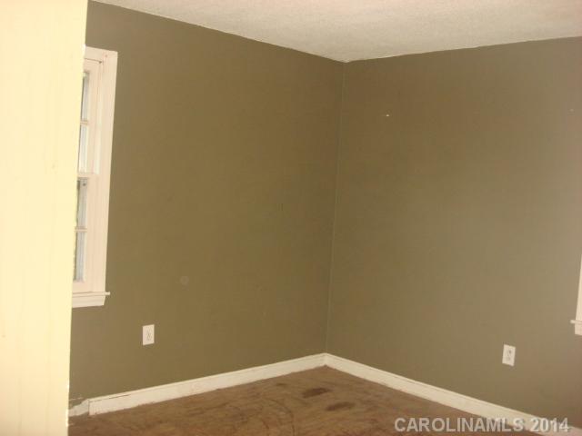 2208  Simmons Street Gastonia North Carolina 28052