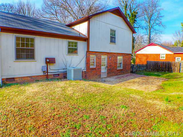 5353  Mock Robin Lane Charlotte North Carolina 28212