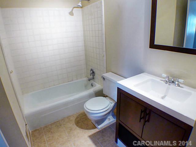 5353  Mock Robin Lane Charlotte North Carolina 28212