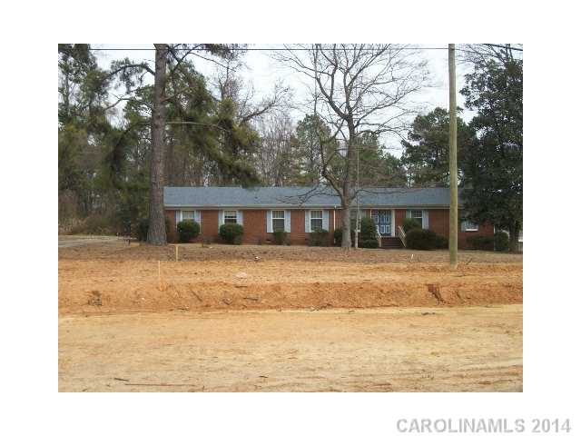 8223  Idlewild Road Charlotte North Carolina 28227