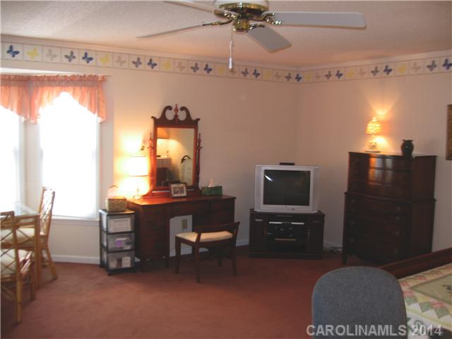 2808  Wimbledon Drive Gastonia North Carolina 28056