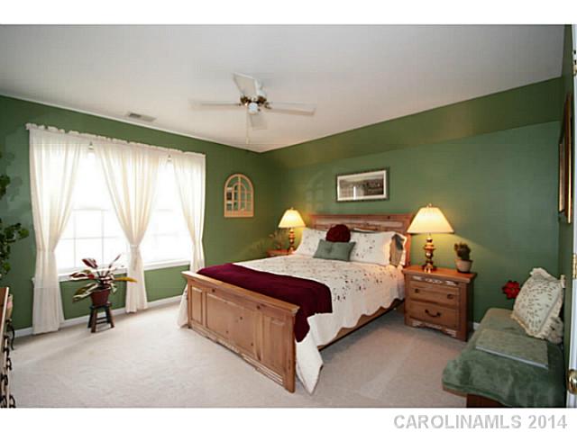 6319  Harburn Forest Drive Charlotte North Carolina 28269