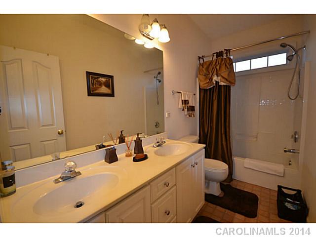 11340  Fountaingrove Drive Charlotte North Carolina 28262