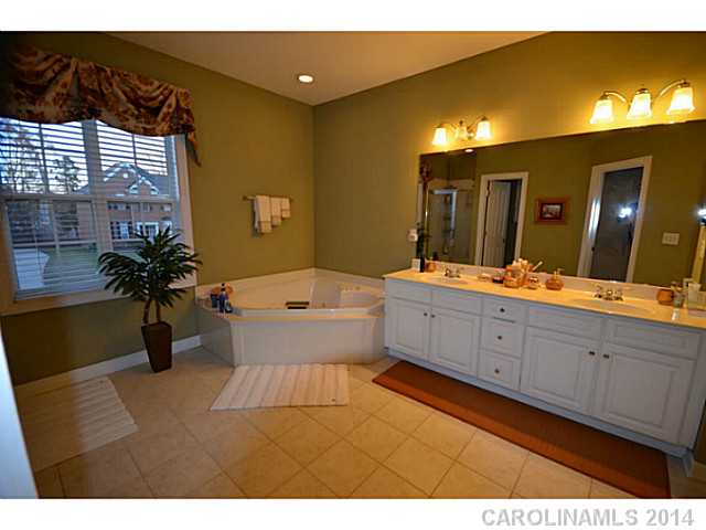 11340  Fountaingrove Drive Charlotte North Carolina 28262