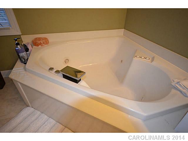 11340  Fountaingrove Drive Charlotte North Carolina 28262