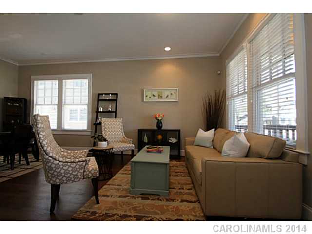 2125  Roslyn Avenue Charlotte North Carolina 28208