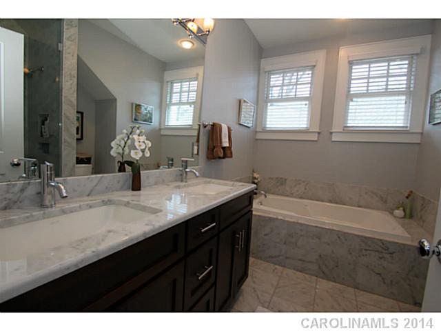 2125  Roslyn Avenue Charlotte North Carolina 28208