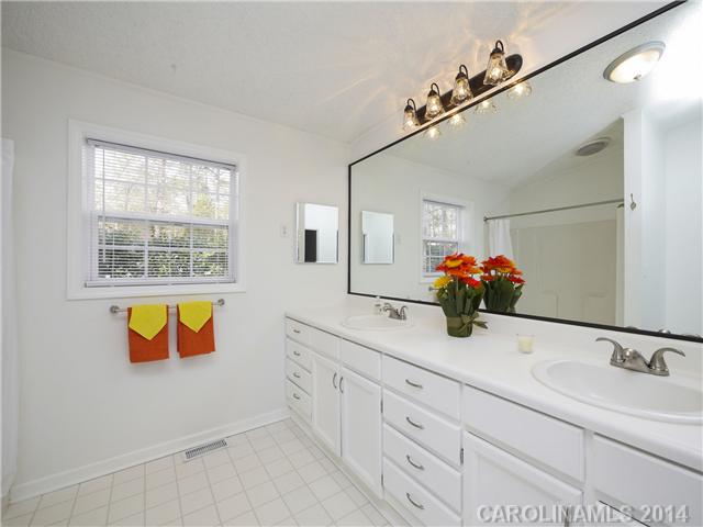 124  Stover Road Mooresville North Carolina 28117