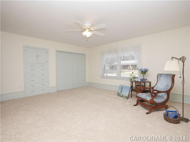 1802  Fairfield Drive Gastonia North Carolina 28054