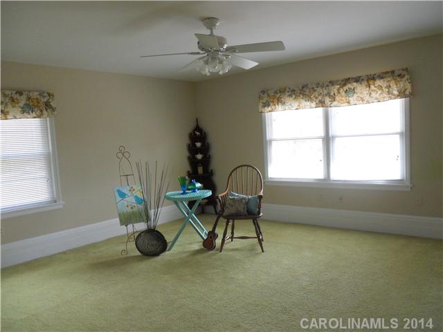 1802  Fairfield Drive Gastonia North Carolina 28054