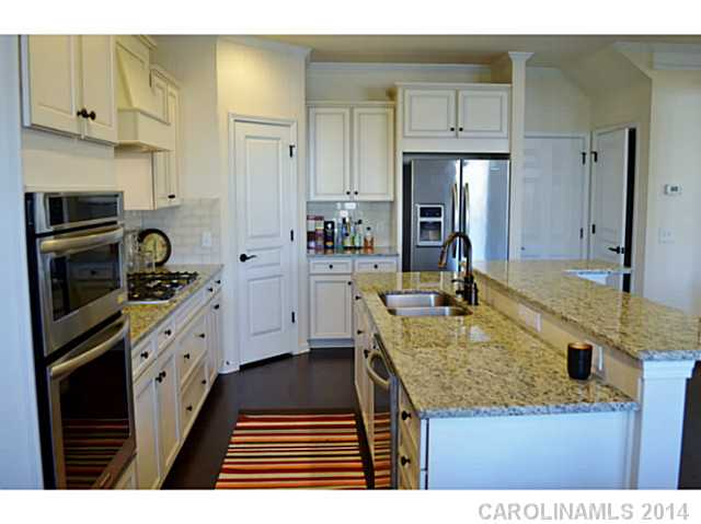 1717  Royal Gorge Avenue Charlotte North Carolina 28210