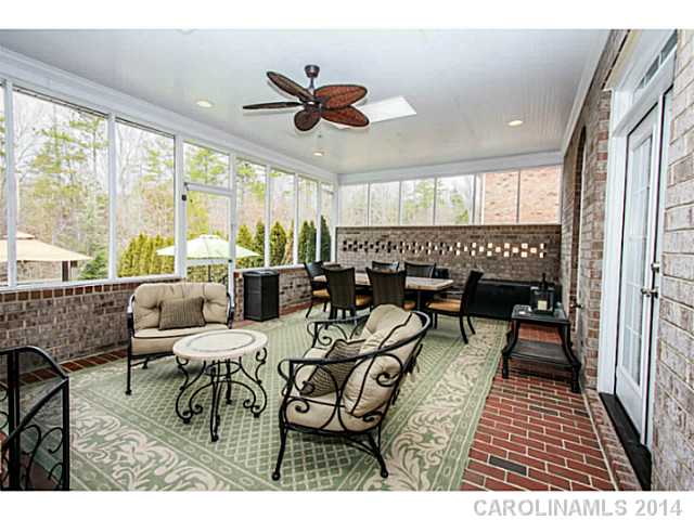 1312  Lost Oak Road Charlotte North Carolina 28270