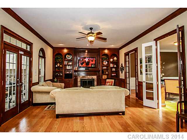 1312  Lost Oak Road Charlotte North Carolina 28270