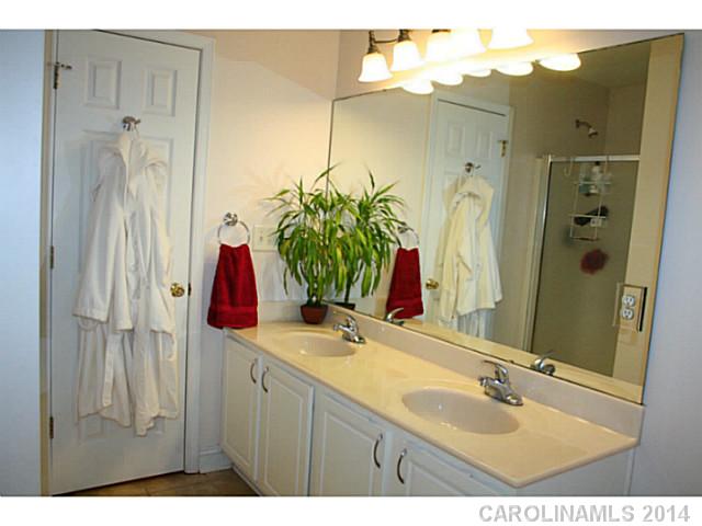 129  Falling Leaf Lane Statesville North Carolina 28677