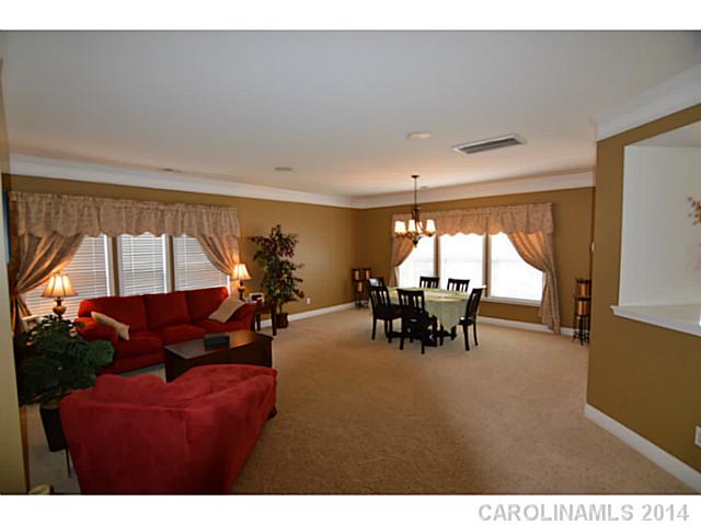 6824  Evanton Loch Road Charlotte North Carolina 28278