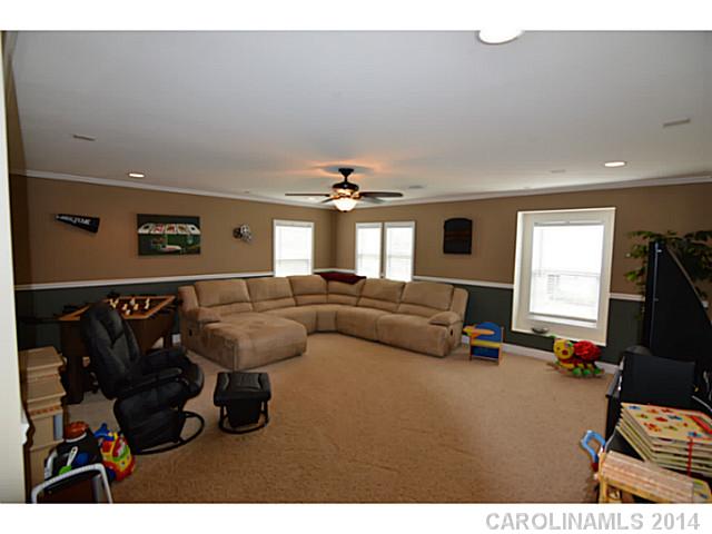 6824  Evanton Loch Road Charlotte North Carolina 28278