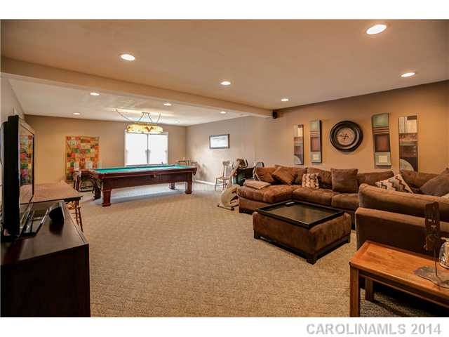 1220  Matthews Plantation Drive Matthews North Carolina 28105