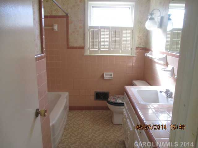 303  Bates Avenue Cherryville North Carolina 28021