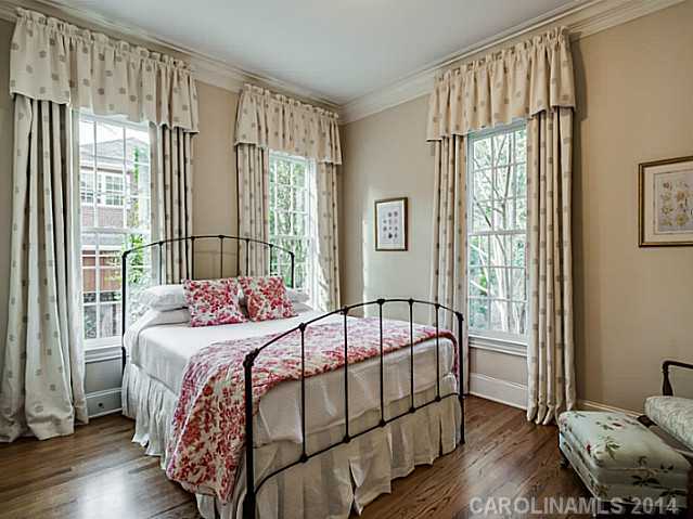 2516  Selwyn Avenue Charlotte North Carolina 28209