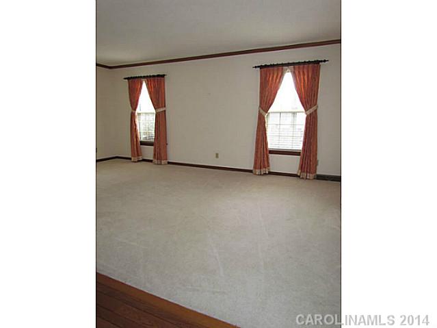 1482  Hardwood Circle Newton North Carolina 28658