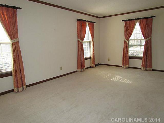1482  Hardwood Circle Newton North Carolina 28658