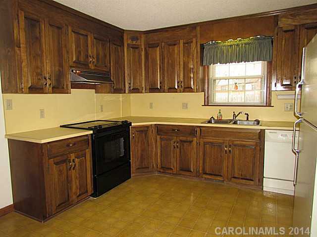 1482  Hardwood Circle Newton North Carolina 28658