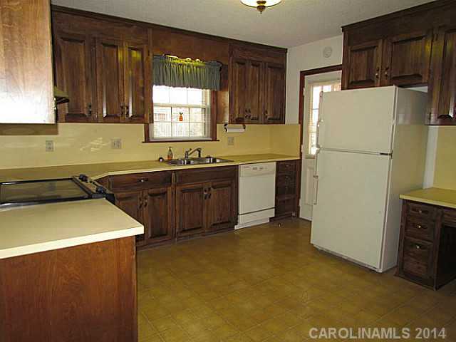1482  Hardwood Circle Newton North Carolina 28658