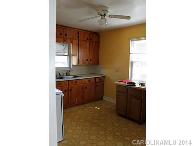 1711 W Sugar Creek Road Charlotte North Carolina 28262