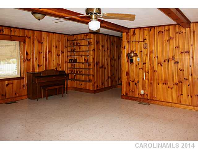 1711 W Sugar Creek Road Charlotte North Carolina 28262