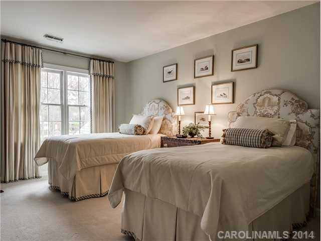 2829  Cross Country Road Charlotte North Carolina 28270