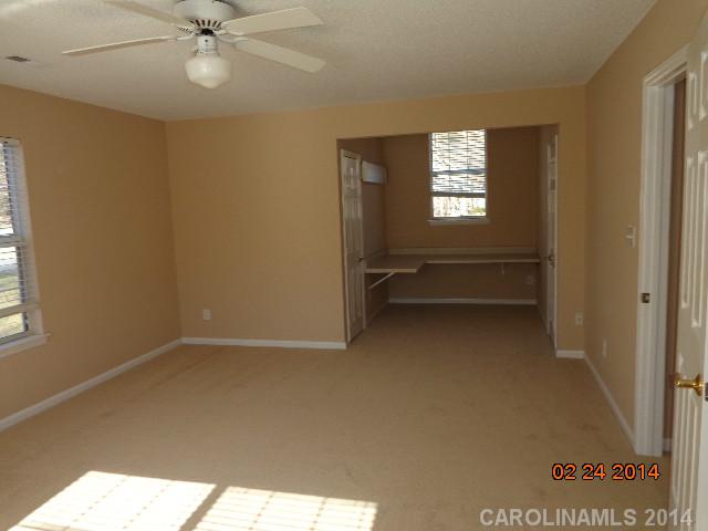 7024  Neuhoff Lane Charlotte North Carolina 28269