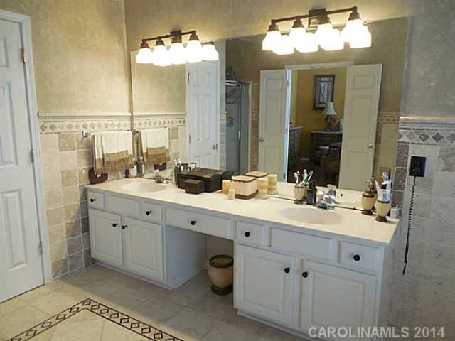 15114  Edindale Drive Charlotte North Carolina 28277