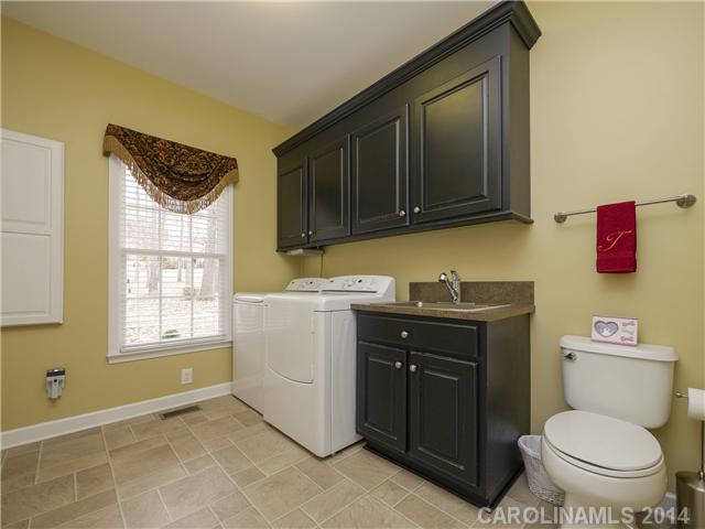 134  Creekwood Drive Dallas North Carolina 28034