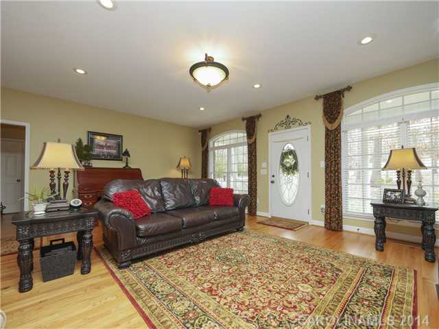 134  Creekwood Drive Dallas North Carolina 28034