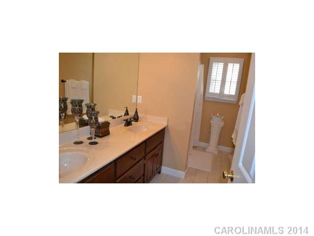 4055 NE Pinecrest Drive Hickory North Carolina 28601