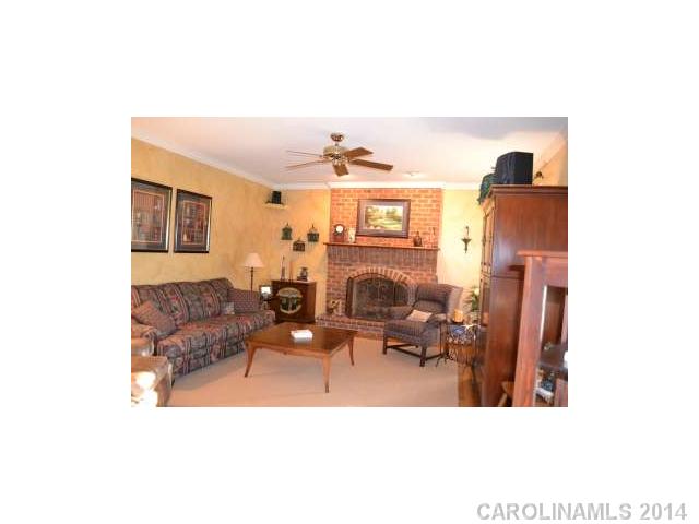 4055 NE Pinecrest Drive Hickory North Carolina 28601